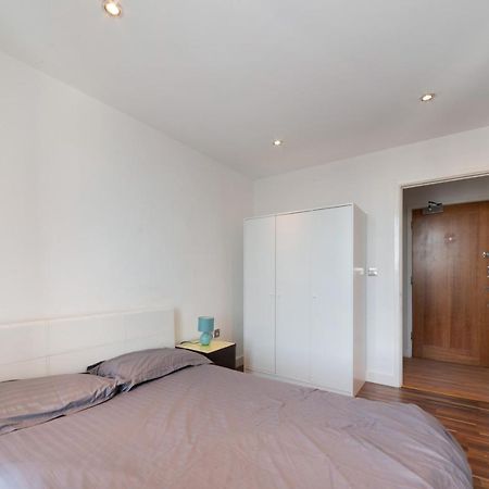 Excel 3 Bedroom Apartment Near City Airport And O2 Arena لندن المظهر الخارجي الصورة