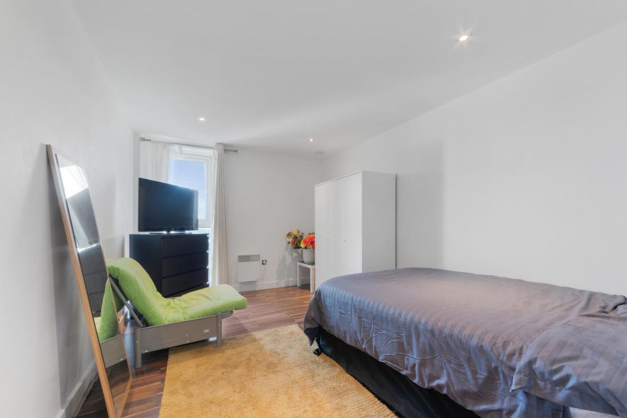 Excel 3 Bedroom Apartment Near City Airport And O2 Arena لندن المظهر الخارجي الصورة